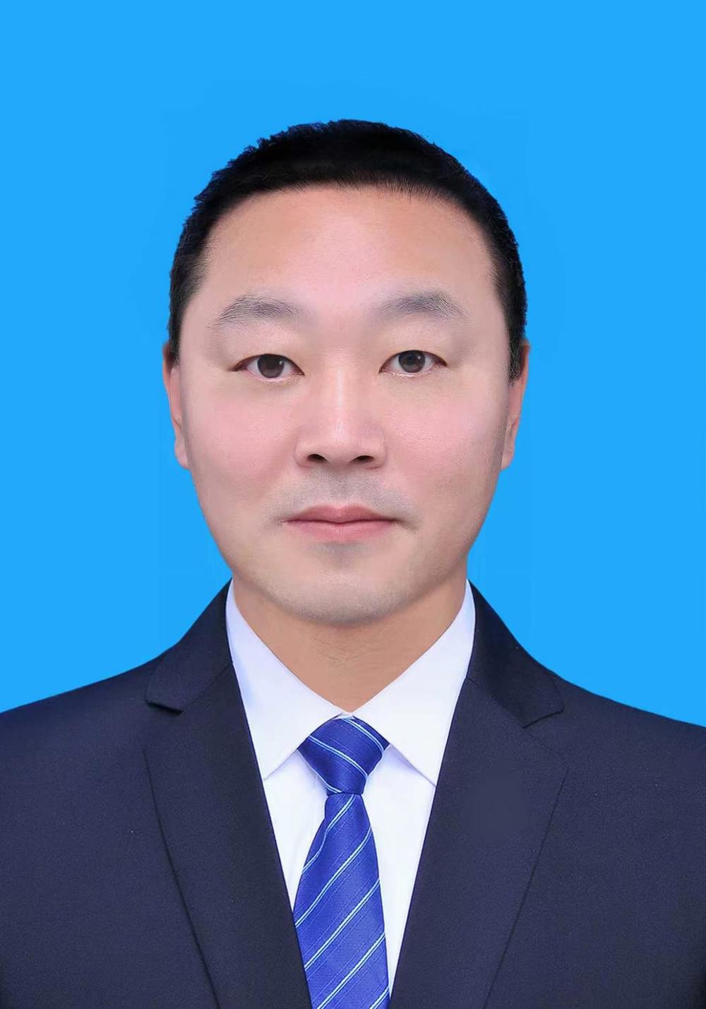 杨军